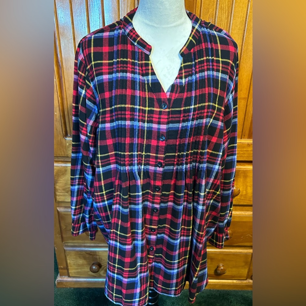 Women With In size 1X Plaid flannel blouse